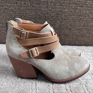 Kork-Ease Stina Booties Womens 9M Taupe Tan Suede Ankle Block Heel Boho Festival